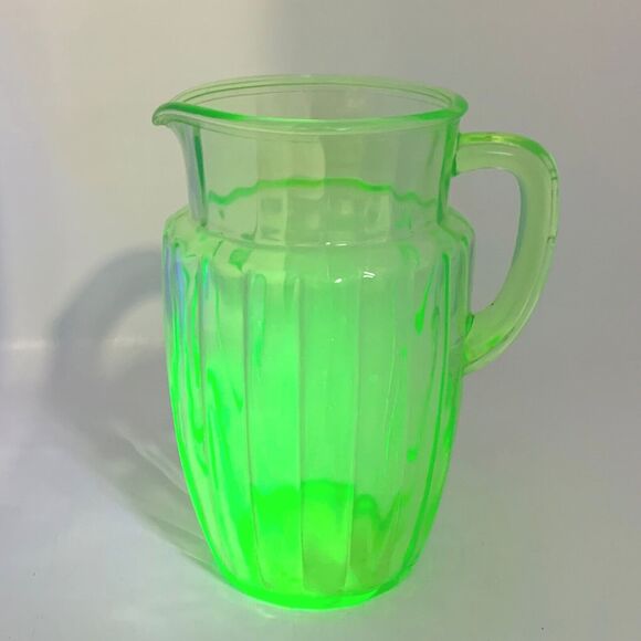 Princess Green Uranium 60oz Pitcher Anchor Hocking Depression Glass Vintage 30s - Picture 1 of 6